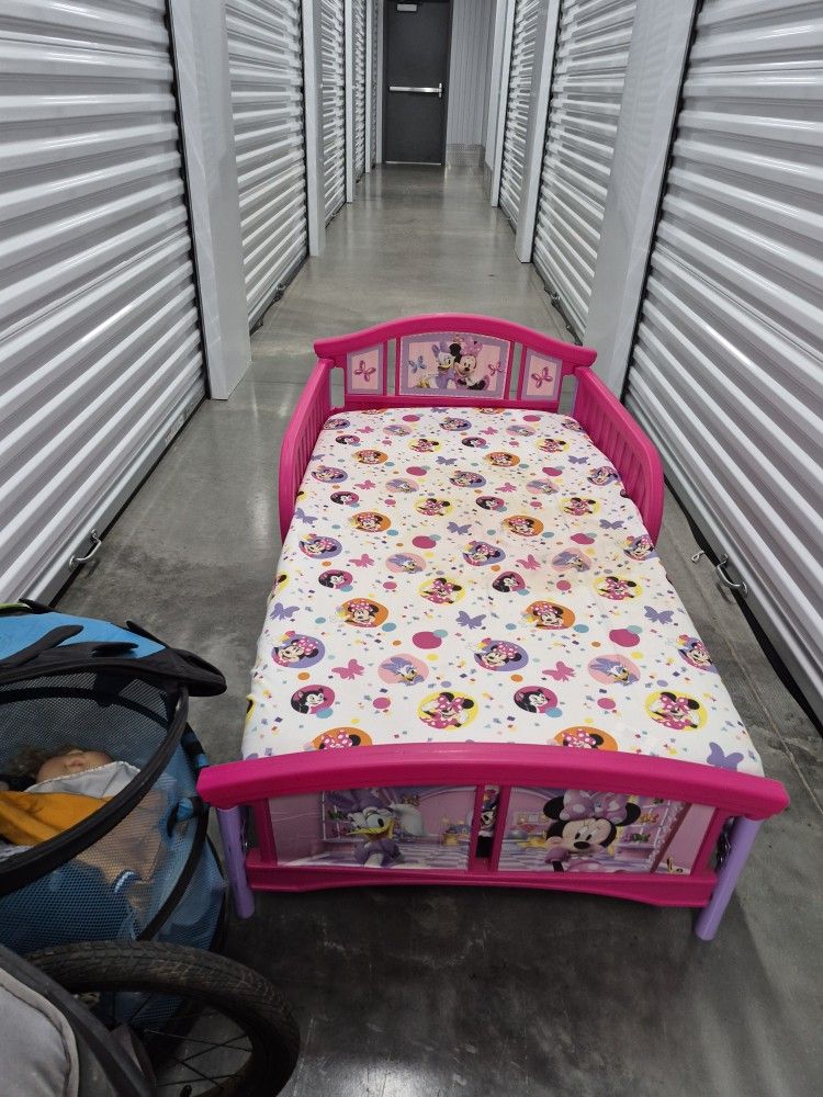 Toddler Minnie Mouse Bed