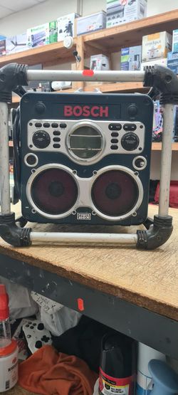 Bosch Jobsite Radio
(Model #PB10-CD)