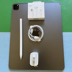 Apple IPad Pro 12.9” 4th Generation (2020 Model/ Face ID/Liquid Retina) 256GB with pen, keyboard Accessories 