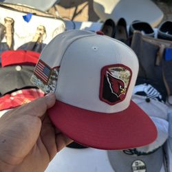 Snap backs For Sale Asking $20 Each Most New 