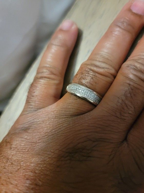 Sterling Silver Ring (REAL DIAMONDS)