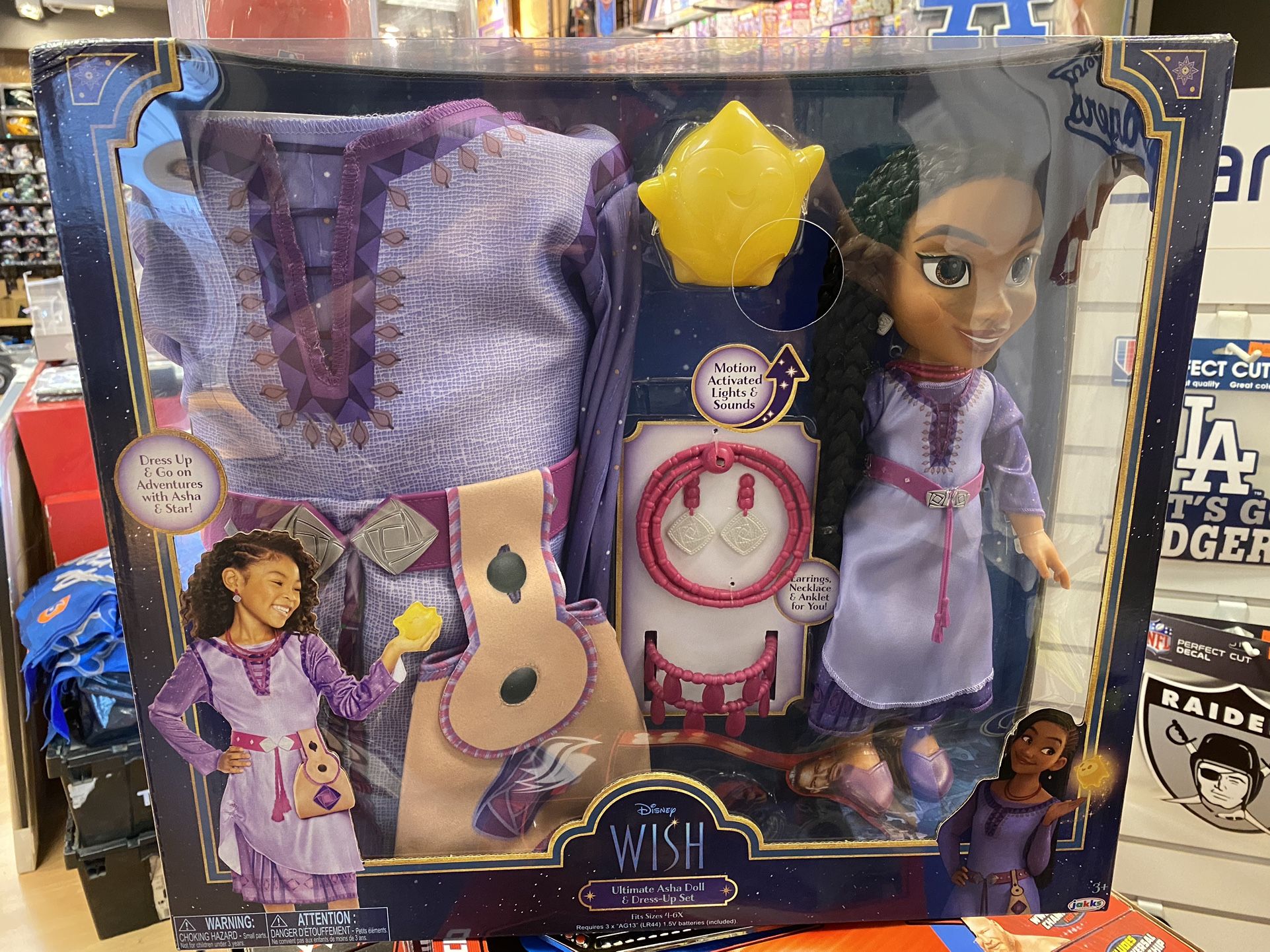 Disney Wish Ultimate Asha Doll & Dress- Up Set