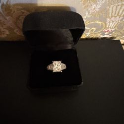 Vintage 925 Silver Ring Cubic Zirconia Stone Size 6