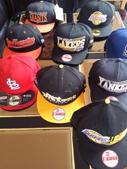 NEW ERA SNAP BACK (Brand NEW)