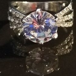 Gorgeous Women's Round Cut Wedding Engagement Promises Ring Size 8