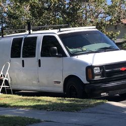 Chevy Express Van 2500