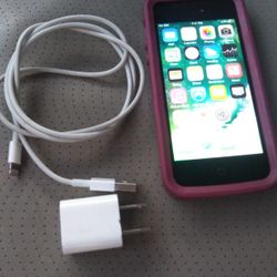 Apple iPhone 5 Black 32gb.  AT&T 