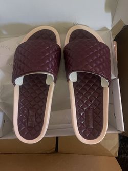 MSRP $195 APL LUSSO SLIDE Burgundy/ Creme Unisex