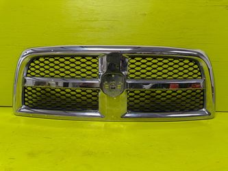 2013 - 2017 Dodge Ram 1500 Front Grille Honeycomb OEM 13DJAC0010