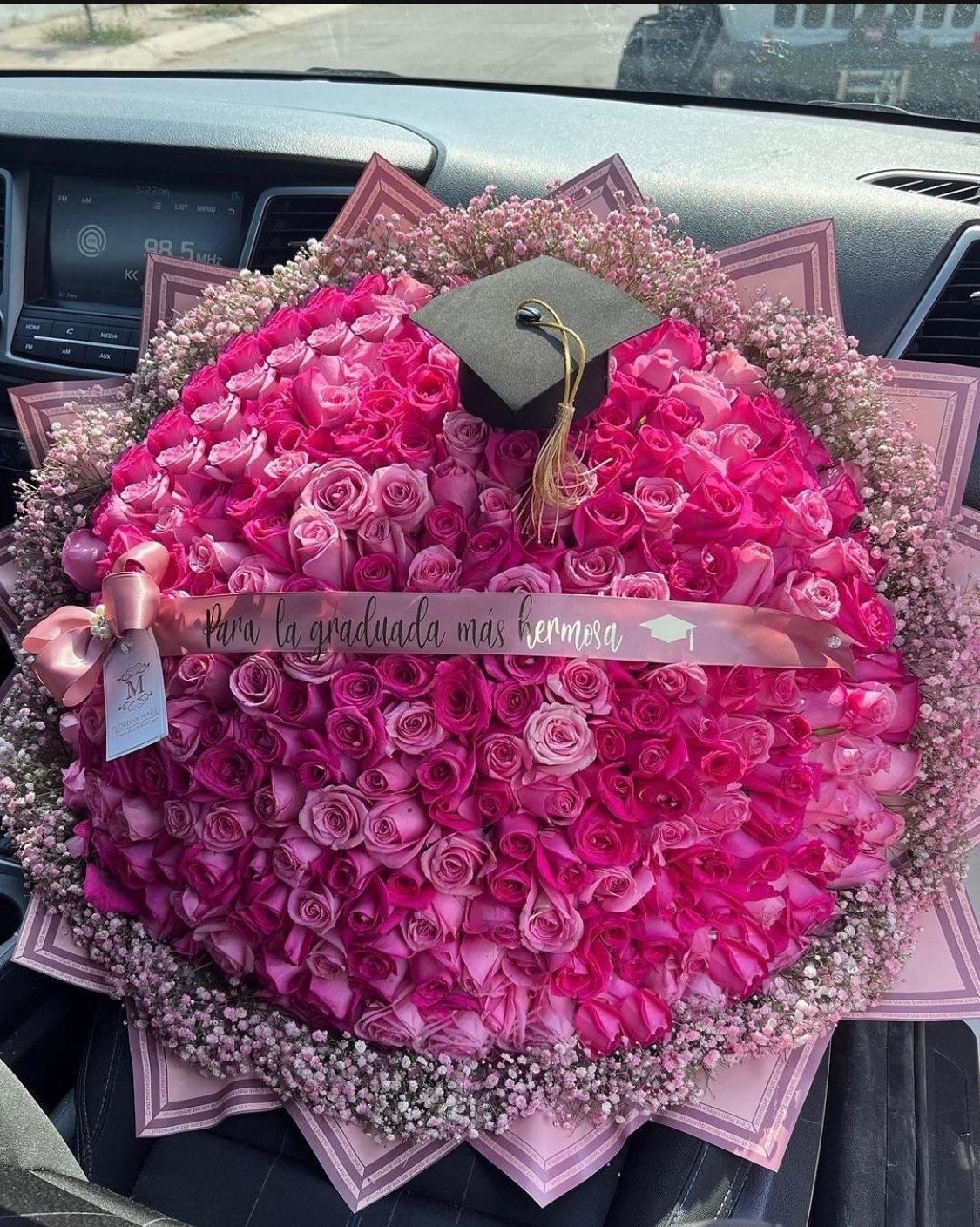 Message me for custom orders🌷🎀