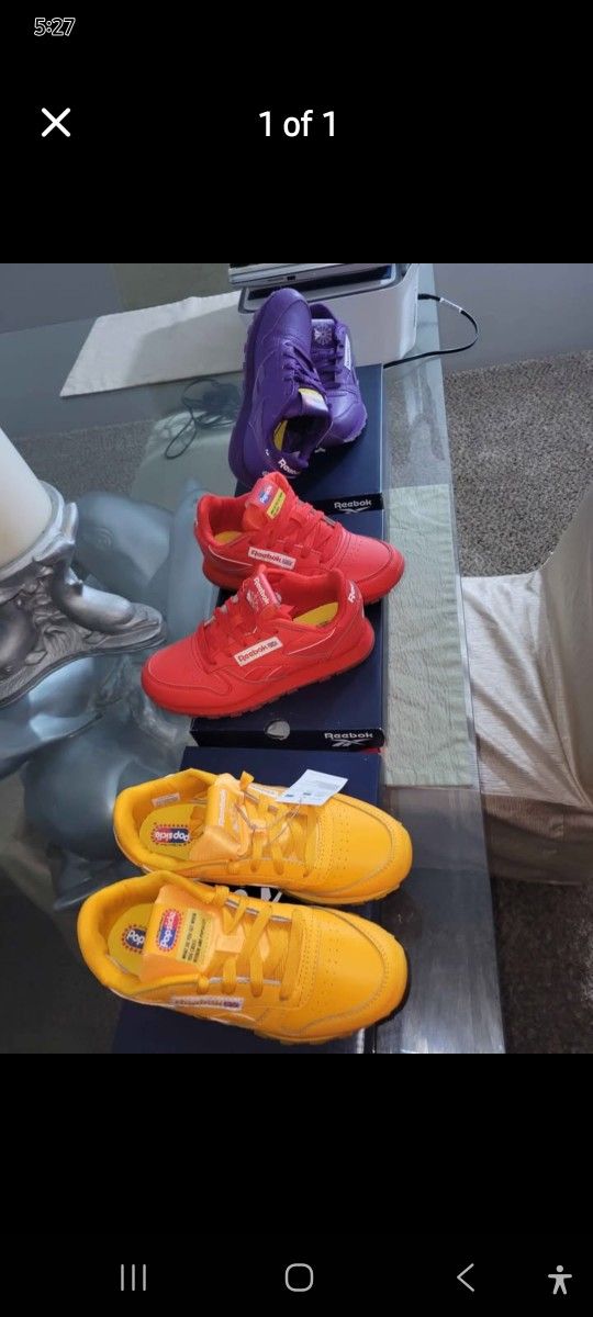 Boys 2.5 Popsicle Edition Reebok Shoes