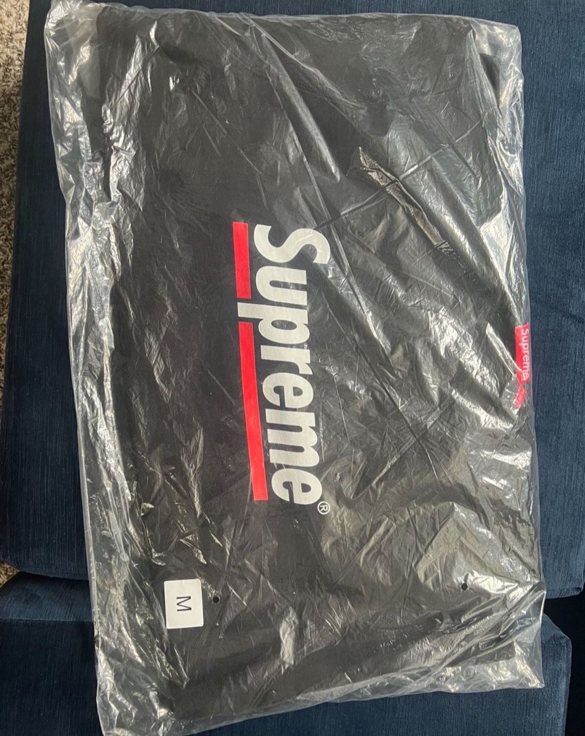 Supreme Crewneck
