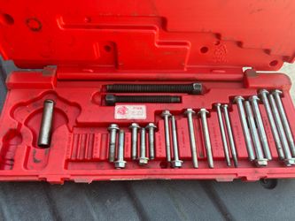 Matco Tools, the primary "bolt style"  puller set
