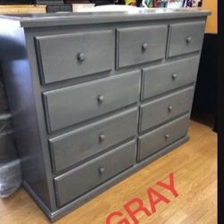 9 Drawer Pinewood Dresser