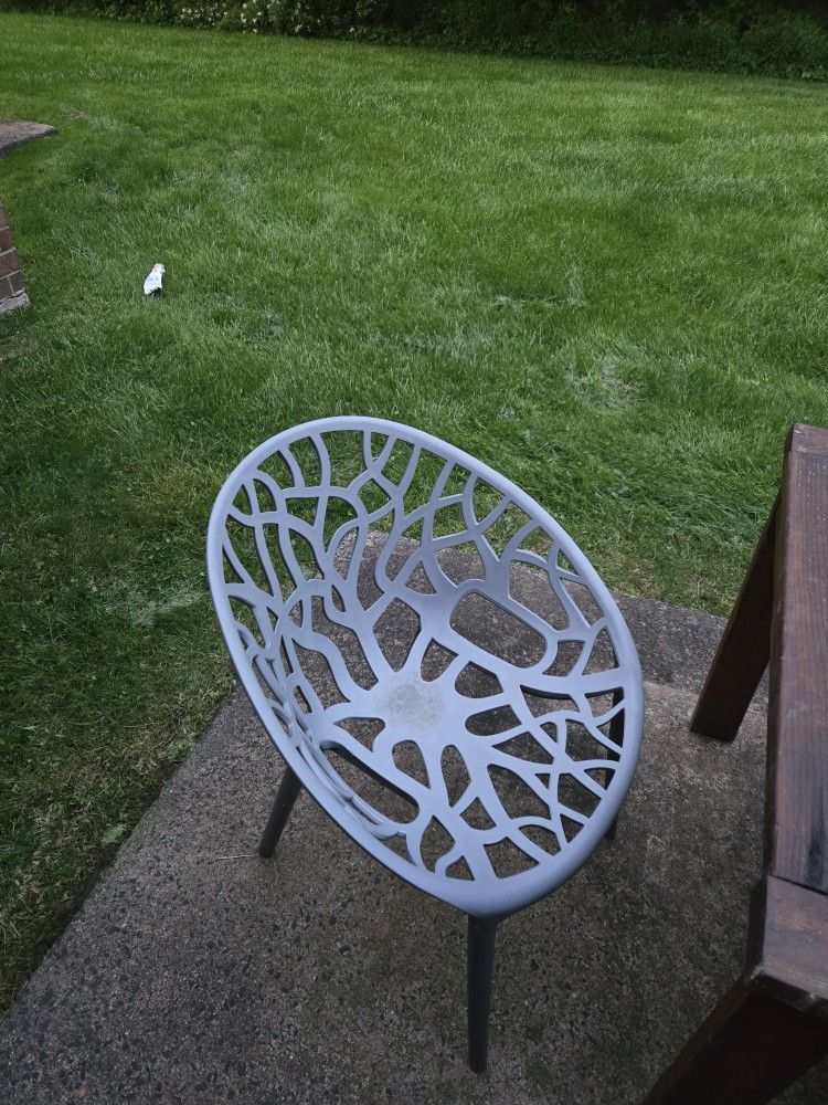 2x Out Door Chairs
