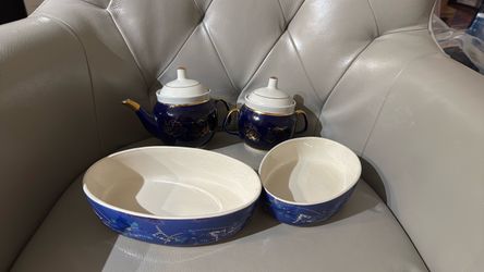 Tea Pot Sugar bowl for the dining table staff