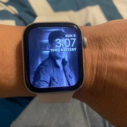 Apple Watch Series 8
