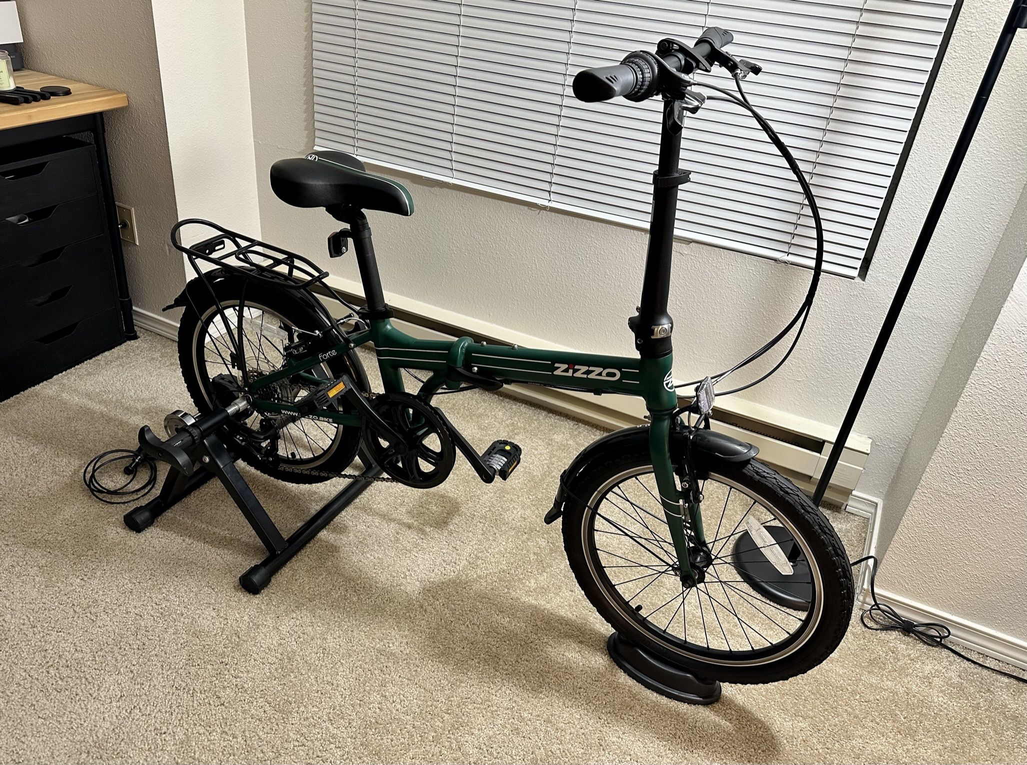 ZiZZO Forte Folding Bicycle (green) and ZiZZO indoor bike trainer (Barely used)