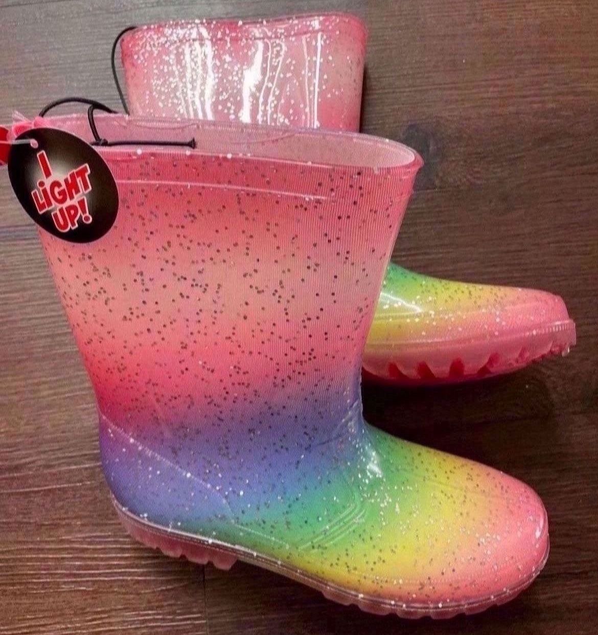 New Lighting Up Girls Rain Boots, Size 2-3