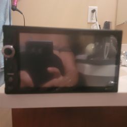 6 2 TFT TOUCH SCREEN  CAR STEREO AND MONITOR
