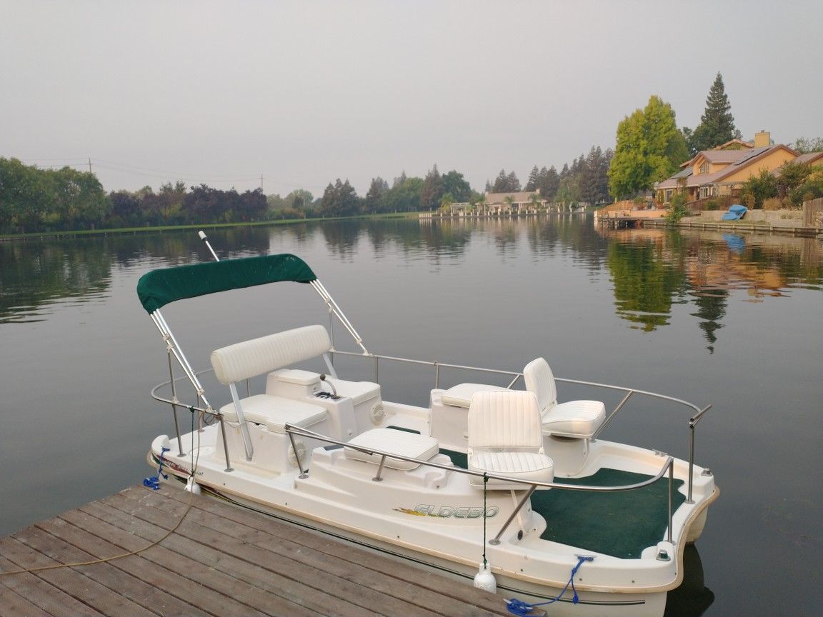 ElDebo Electric pontoon/deck boat for Sale in Elk Grove, CA OfferUp