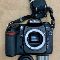 Nikon D200 Camera Cam DSLR 10.2 Megapixel MP Digital Photo Photography Video Record Travel Hobby Handheld Lightweight Grip Outdoors Recording