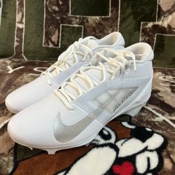 Nike Men’s 10 -  Alpha Menace 4 Pro White/Metallic Silver Mens Football -  NEW