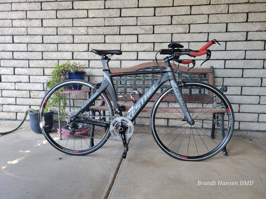 Kestrel Triathlon Bike (Size 48)