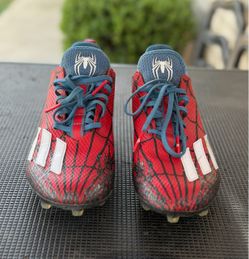 Soccer cleats size 9 In Men