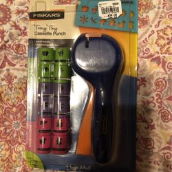 Fiskars Teeny Tiny Cassette Punch