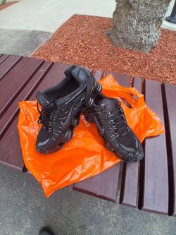 Nike Shox Zise 11. 95$ Delivery Fee 5$