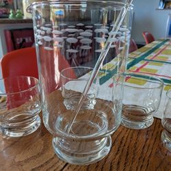 Vintage Mid Century (70s?) Etched Footed Cocktail Pitcher With Glass Stirrer And 6 Footed Martini/Cocktail Glasses Retro Barware Bar Ware