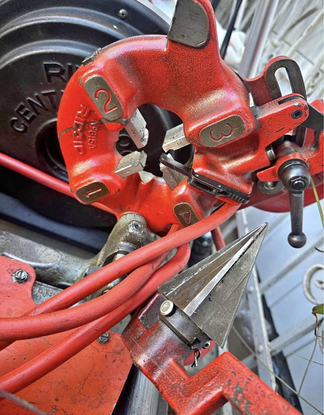 RIDGID 1822-I Auto Chuck Pipe Threading Machine