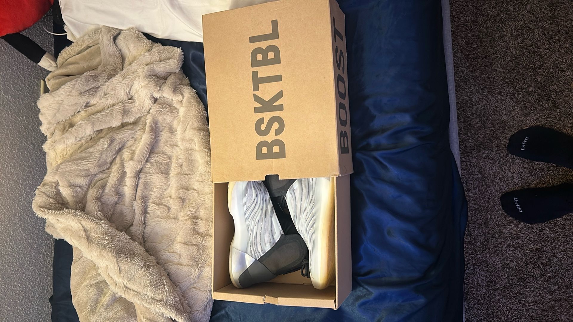 Yeezy Basketball Shoes Size 9