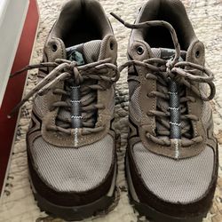 New Balance Athletic Sneakers•Women’s Size 7.5