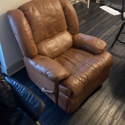 Recliner EXTREMELY COMFY 