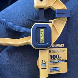 DEWALT TRIGGER CLAMP