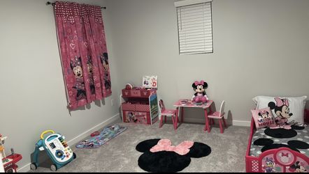 Minnie Mouse toddler set
