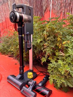 LG Cordzero Stick Vacuum with 2 Batteries and Accessories