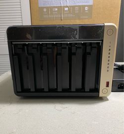 QNAP TS-664 6-Bay NAS Enclosure - 8GB of RAM