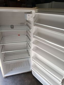Kenmore Tan 19.0 Cu Ft Upright Freezer