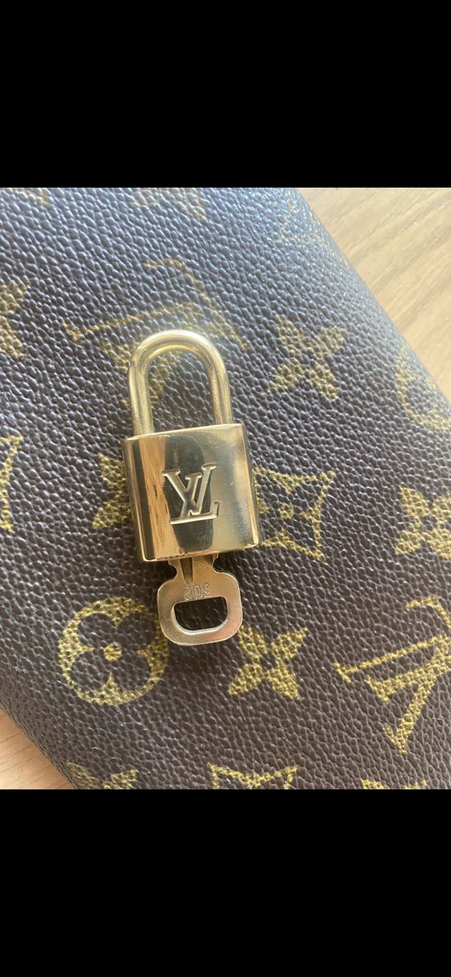Authentic Louis Vuitton Lock And Key #302