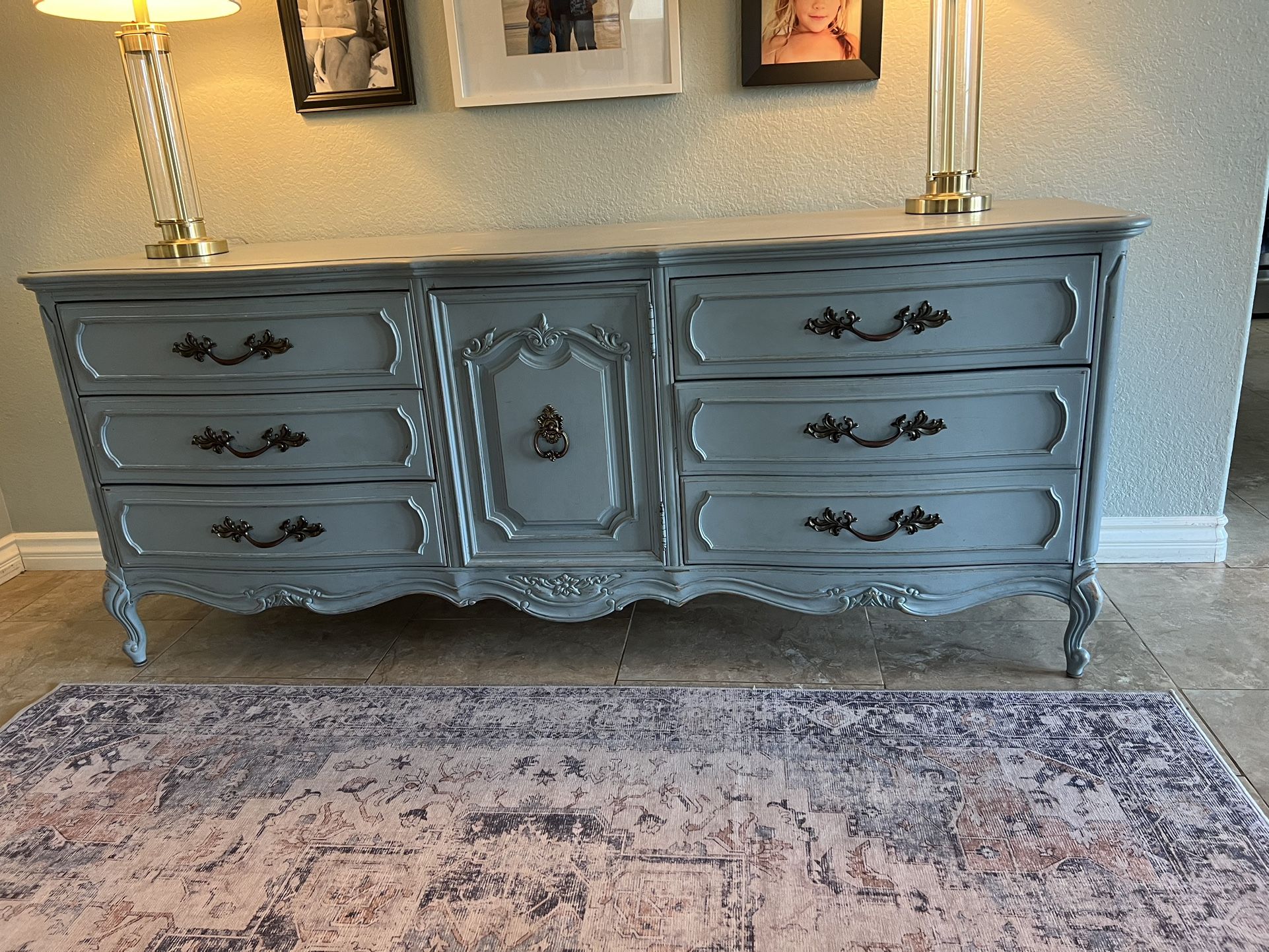 Vintage Thomasville French Provencial Dresser