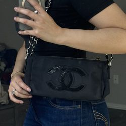 Authentic CHANEL VIP Gift BAG 