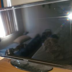 Samsung 32 Inch LED TV (2014)