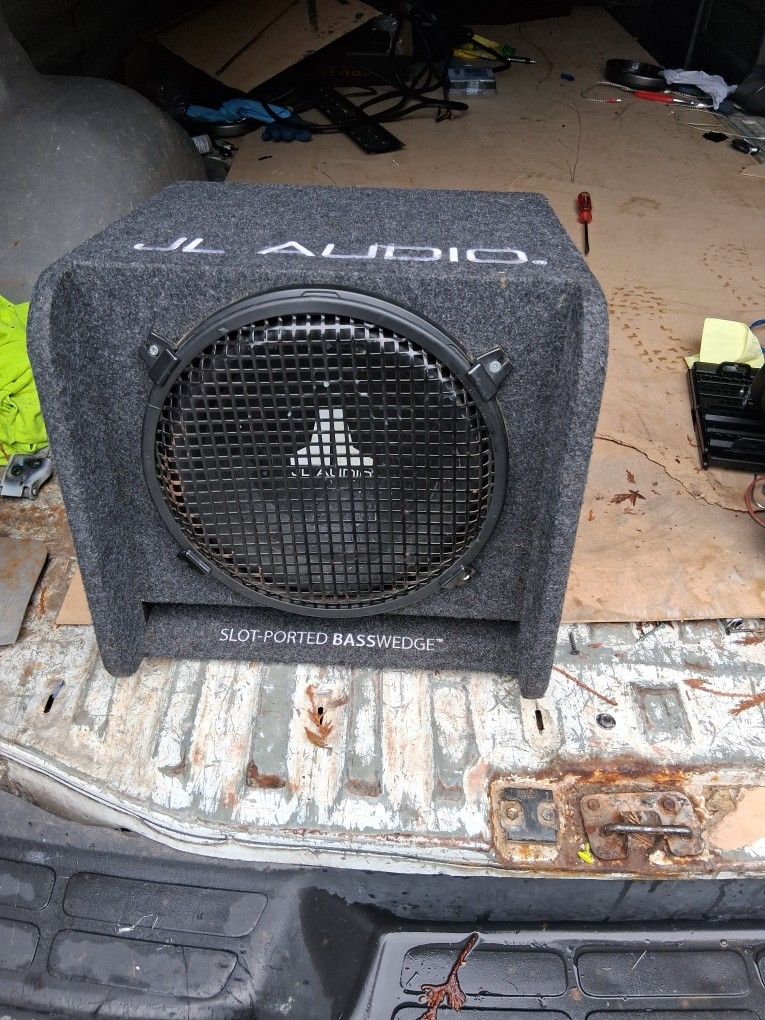 Jl Audio  12inch Sub  Was In A Suv We Bought  Had A Amp With It But Sold The Amp