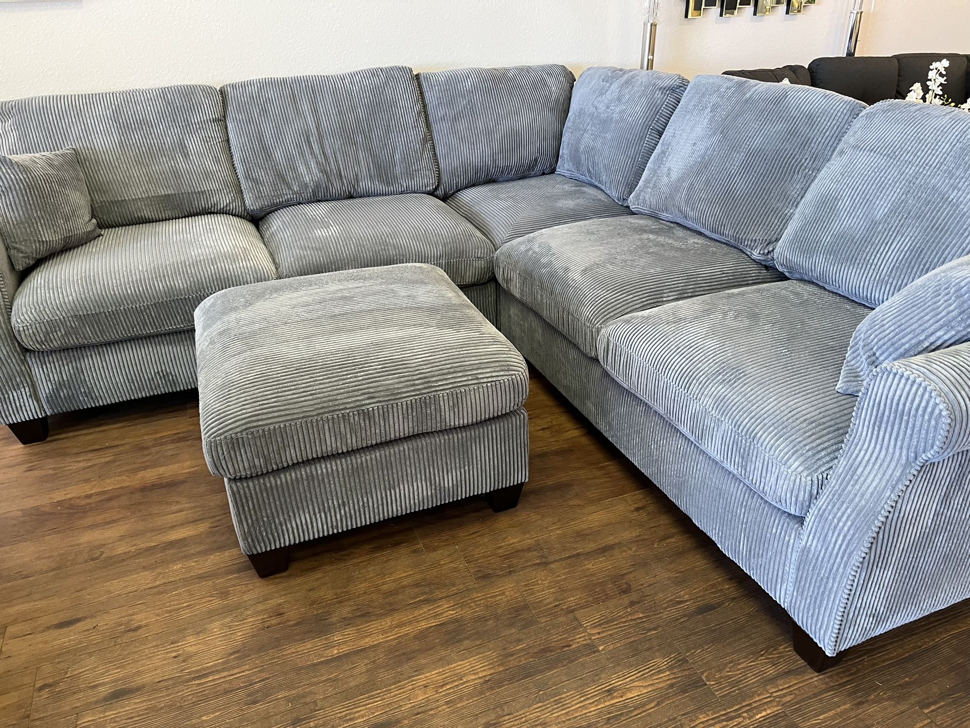 Brand New In Box Gray Sectional