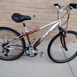 Fuji Monterey 1.0 (small adult rider needed)
