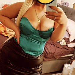 *Fashion Nova*When I Lose Control Satin Corset