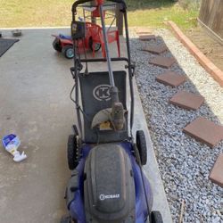 Lawnmower 